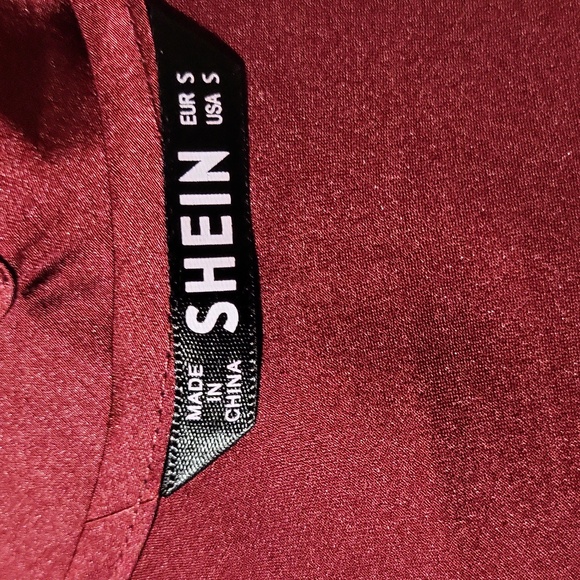 Silky camisole - SHEIN - burgundy- small - Picture 5 of 6